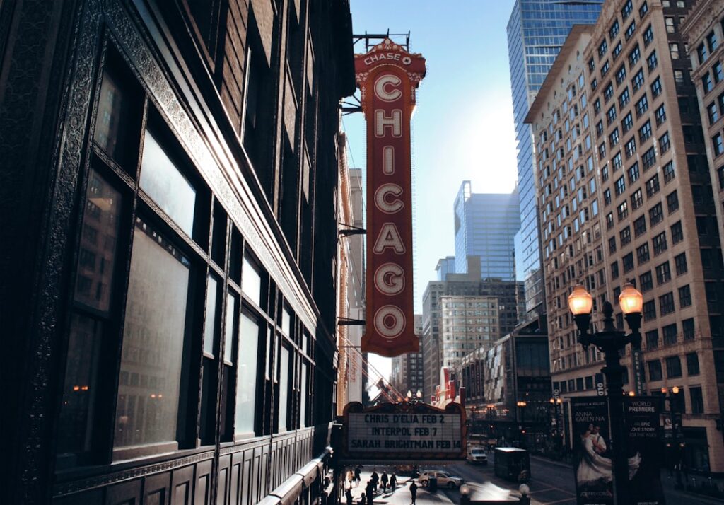 Find pain management clinics in Chicago, IL that focus on opioid-free pain management.